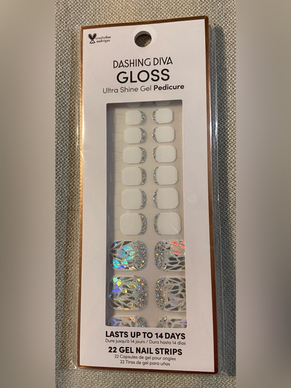 Dashing Diva Gloss Ultra Shine Gel Pedicure - White & Silver Holographic